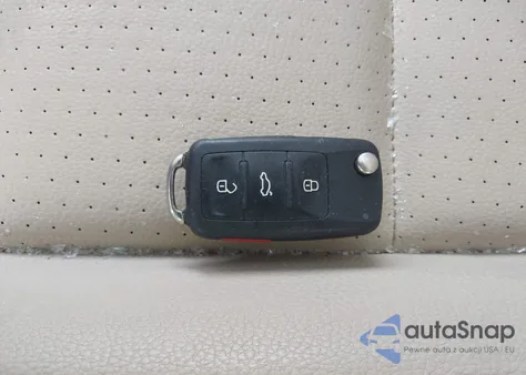 2017 Volkswagen Tiguan 2.0T Wolfsburg Edition z USA, uszkodzony, nr VIN WVGSV7AX7HK007652